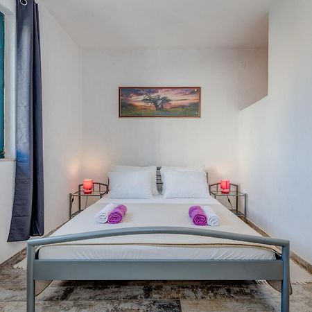 Deepwater House Apartment Слатине Екстериор снимка