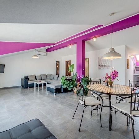 Deepwater House Apartment Слатине Екстериор снимка