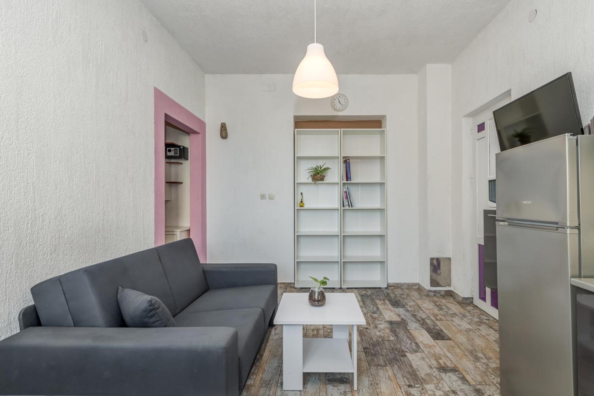 Deepwater House Apartment Слатине Екстериор снимка