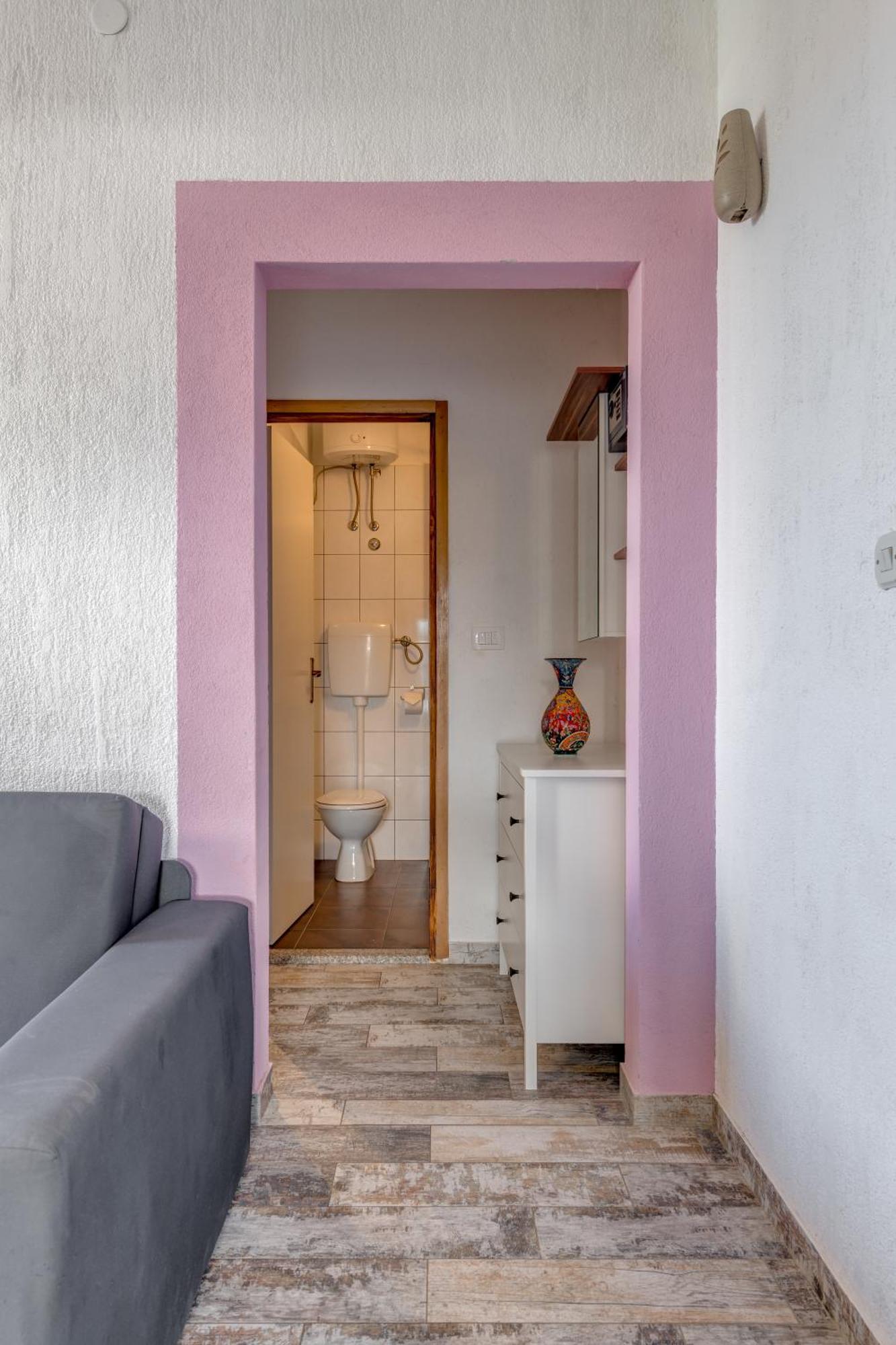 Deepwater House Apartment Слатине Екстериор снимка