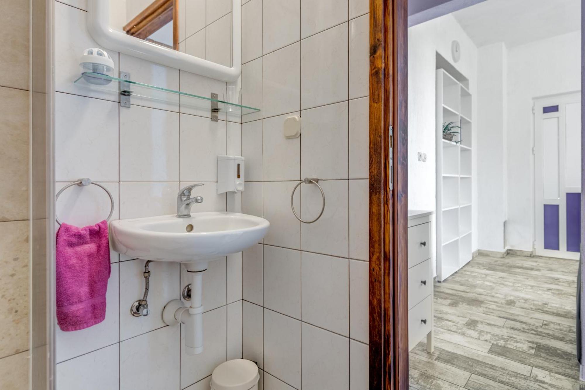 Deepwater House Apartment Слатине Екстериор снимка