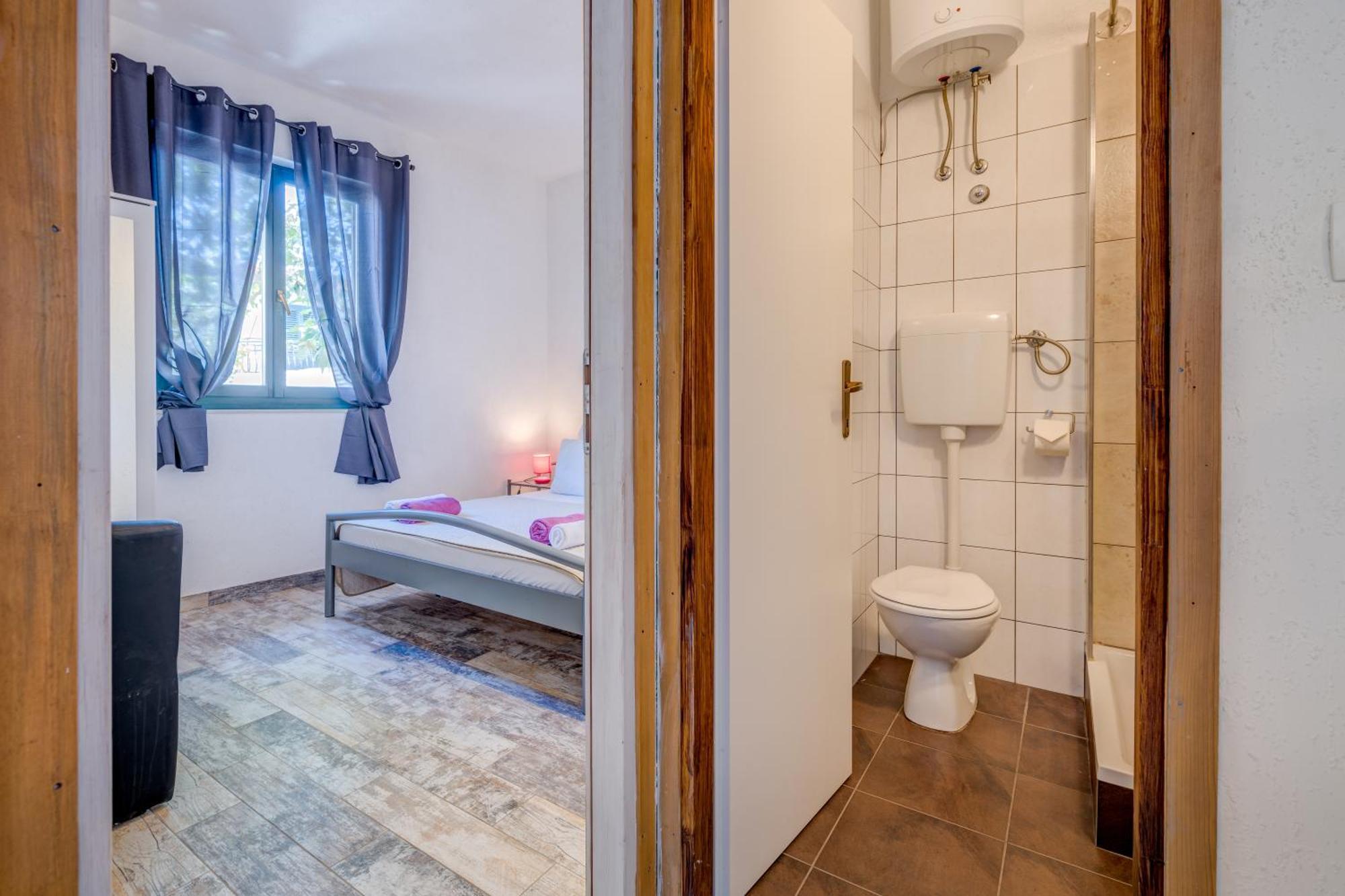 Deepwater House Apartment Слатине Екстериор снимка