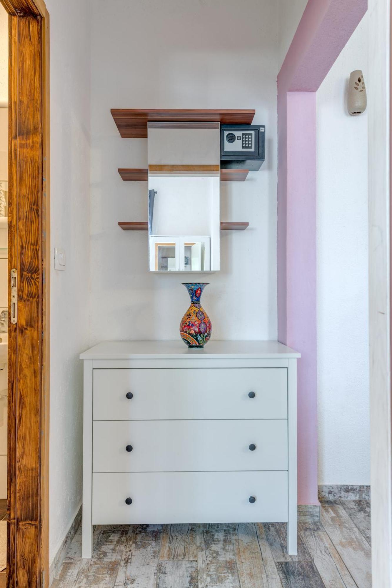 Deepwater House Apartment Слатине Екстериор снимка