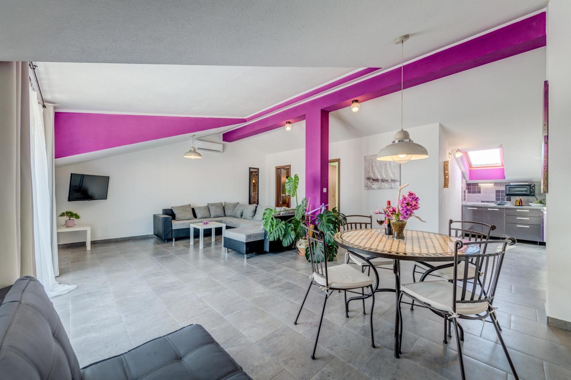 Deepwater House Apartment Слатине Екстериор снимка